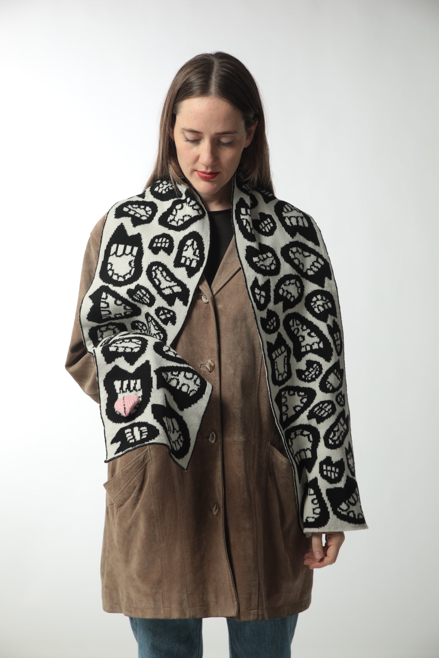 Chitter-chatter scarf - black