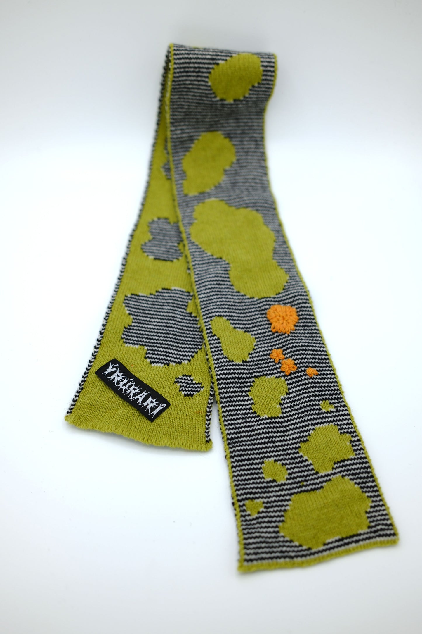 Saxicoline - small scarf