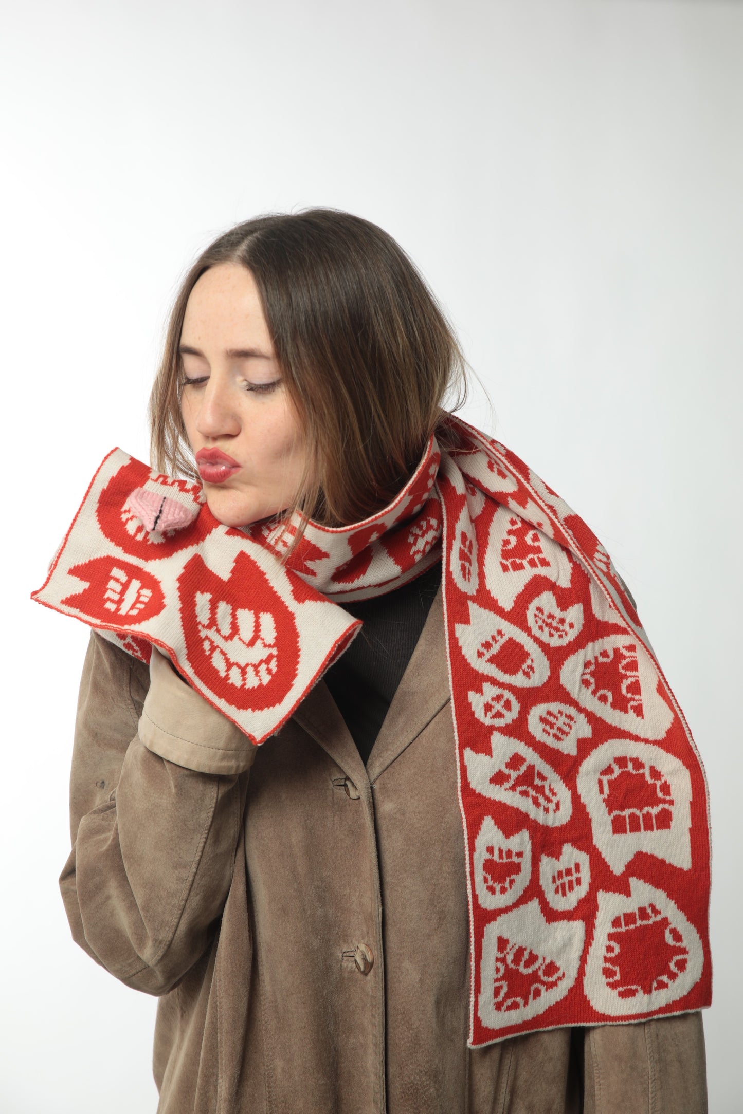 Chitter-chatter scarf - red