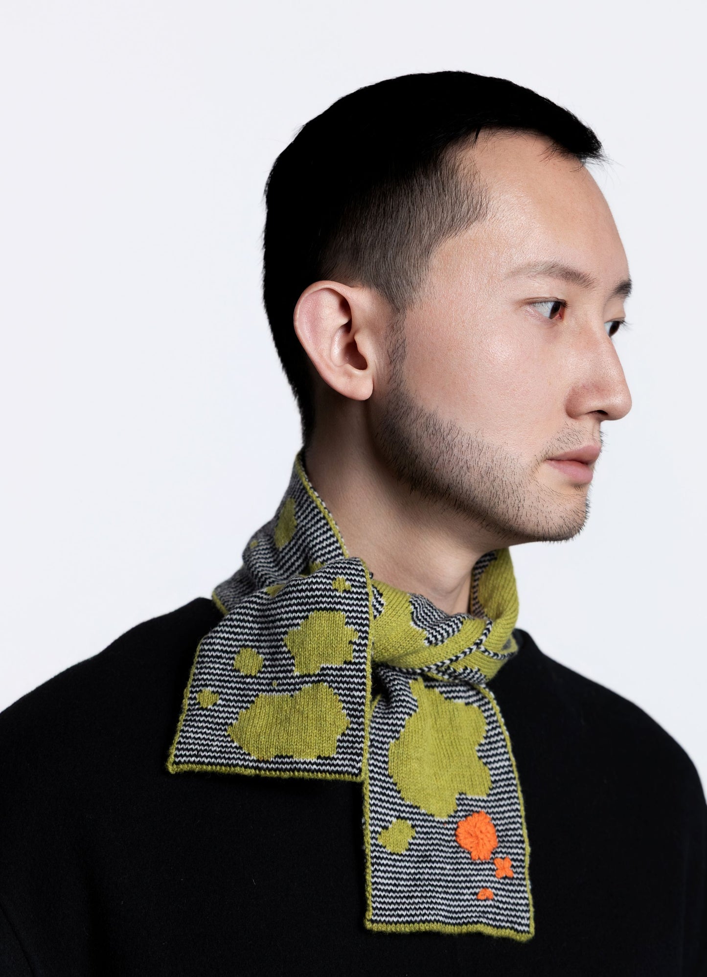 Saxicoline - small scarf