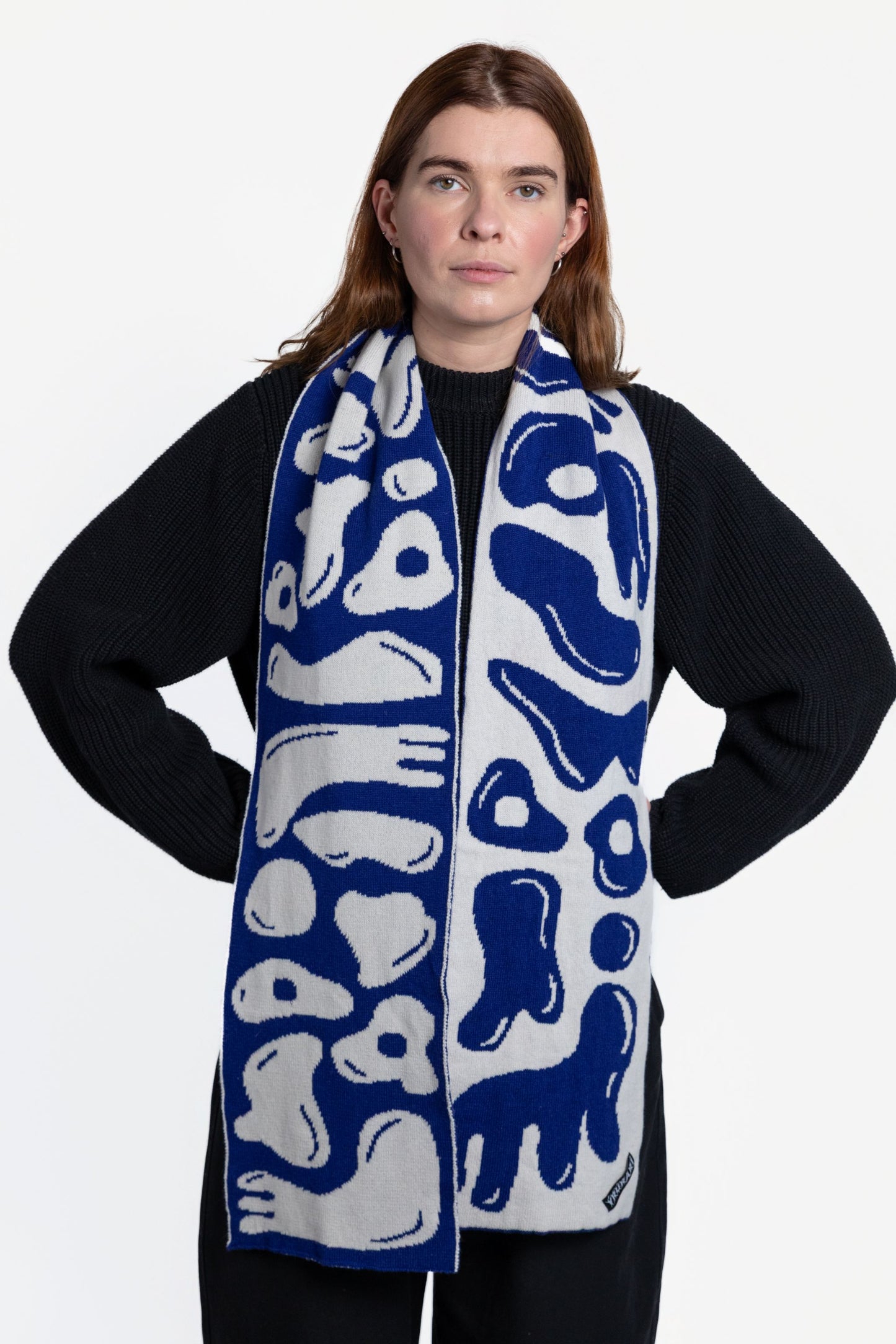 Partially whole scarf