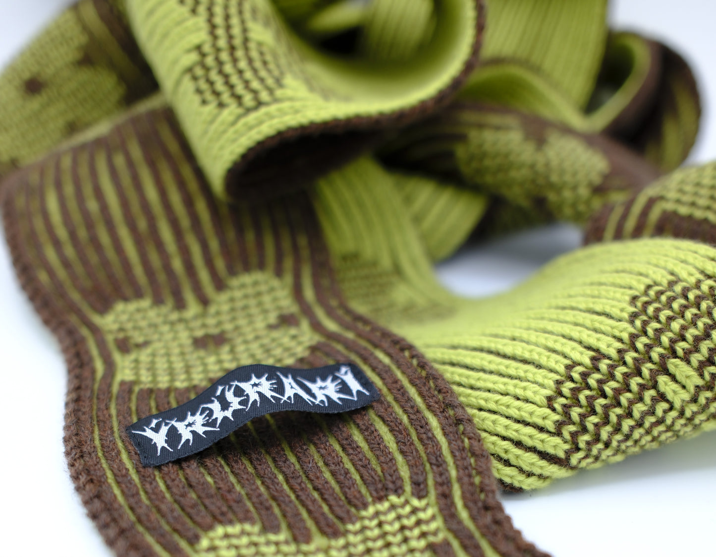 Tiny scarf for cold spring