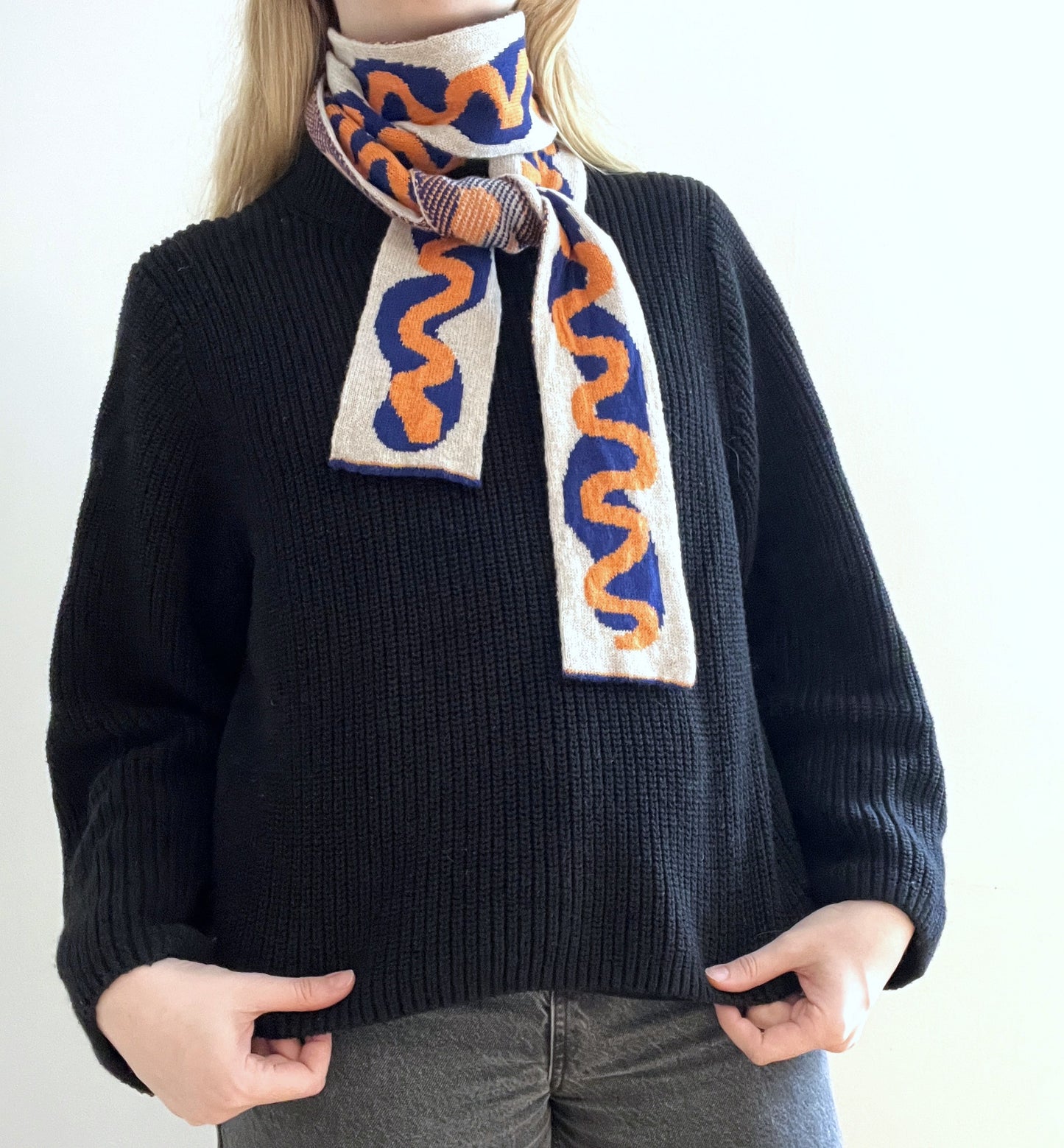 Long skinny non hot-dog, hot-dog scarf